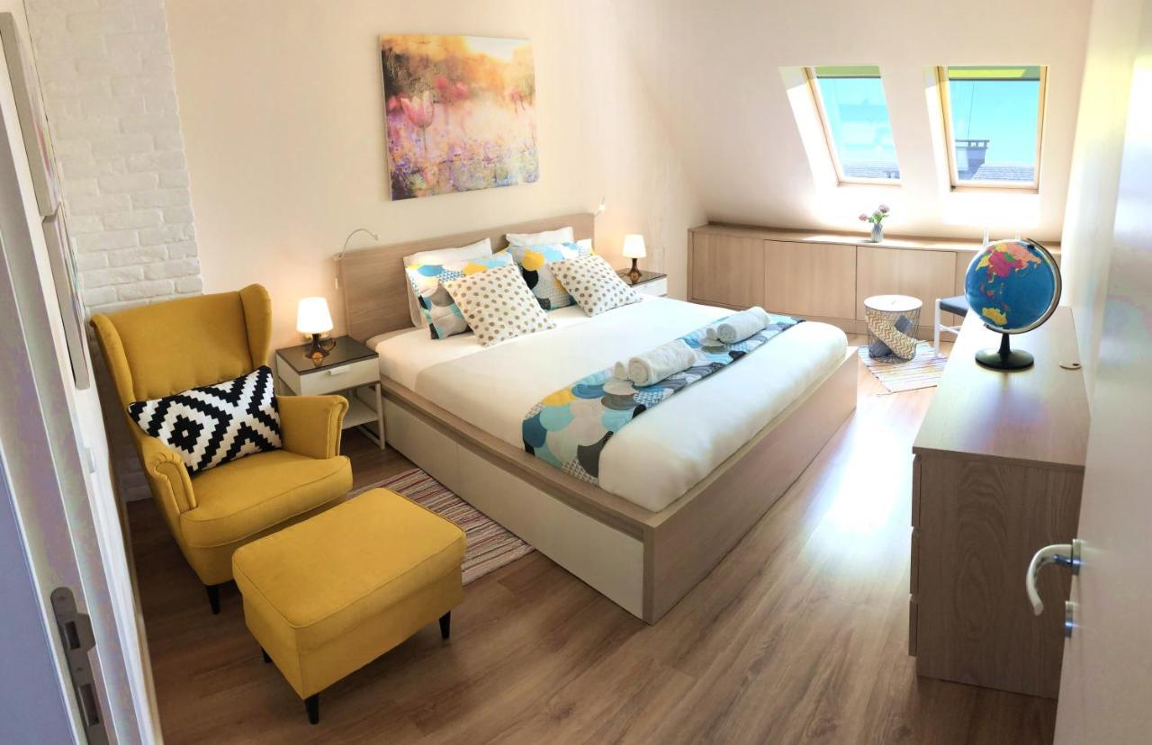 Unique Luxurious Jacuzzi Penthouse Duplex In City Center! 2 Baths! Free Parking! โซเฟีย ภายนอก รูปภาพ