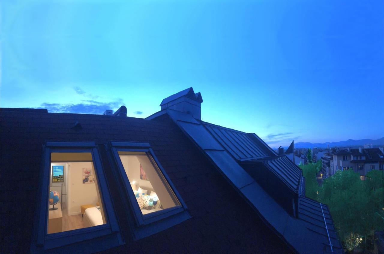 Unique Luxurious Jacuzzi Penthouse Duplex In City Center! 2 Baths! Free Parking! โซเฟีย ภายนอก รูปภาพ